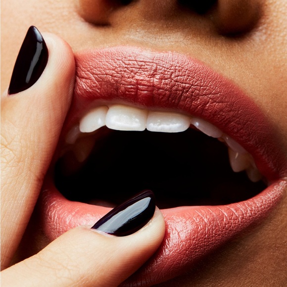 🎉SALE🎉 MAC NWB💄Satin Lipstick💋 COLOR: Mocha💄Iconic 💋Creamy Satin Finish - Picture 3 of 6